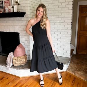 Black One shoulder dress.